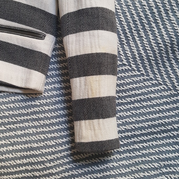 Zara Bold Stripes Blazer - Picture 5 of 8